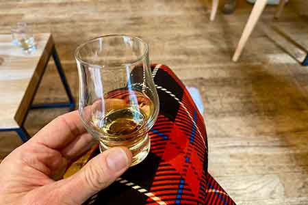 Whisky distillery tour and tasting in Scotland