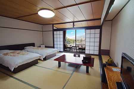 Japanese Style Guest Room with Twin Beds